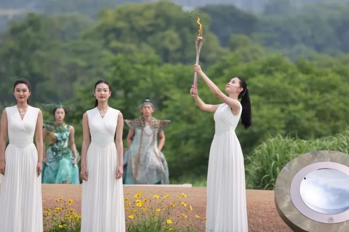 1686896266637941.jpg 亚运收罗火种.jpg